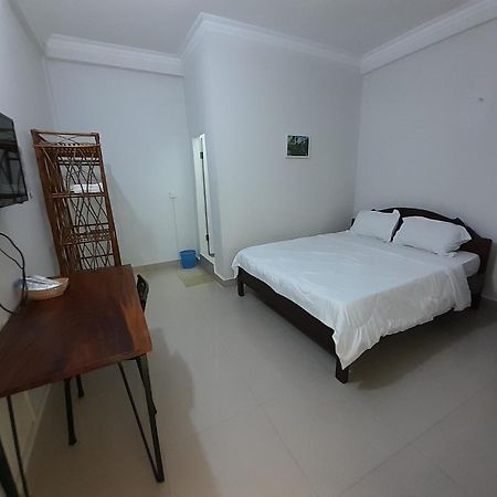 Naraya Guesthouse Phnom Penh Exterior photo